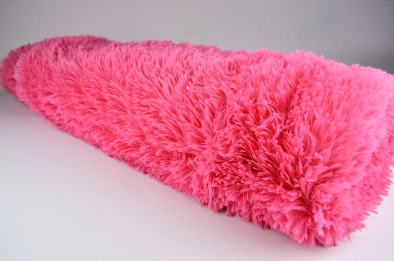 PINK PLYSCHTYG MED STRETCH OCH LÅNG LUGG