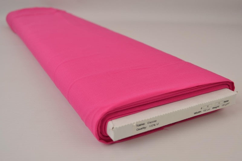 PINK VISKOSTYG – LÄTT FALL & ELEGANT MATT GLANS