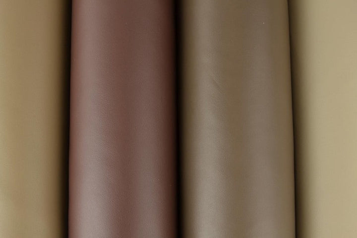 imiterat läder premium – draperat i mjuka veck