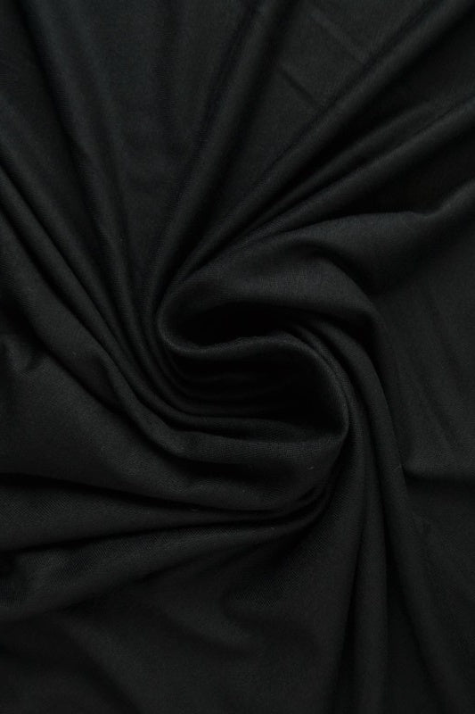 SVART VISKOSJERSEY – MJUK, ANDNINGSBAR & ELASTISK