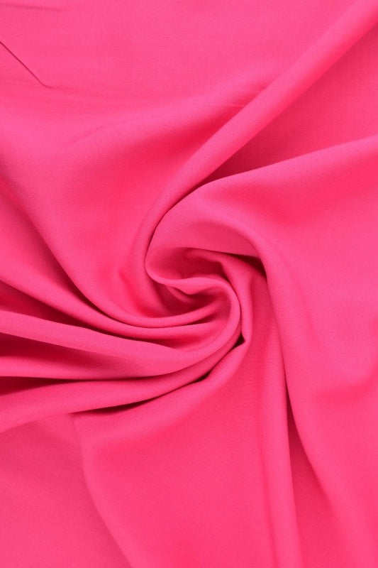 PINK VISKOSTYG – LÄTT FALL & ELEGANT MATT GLANS