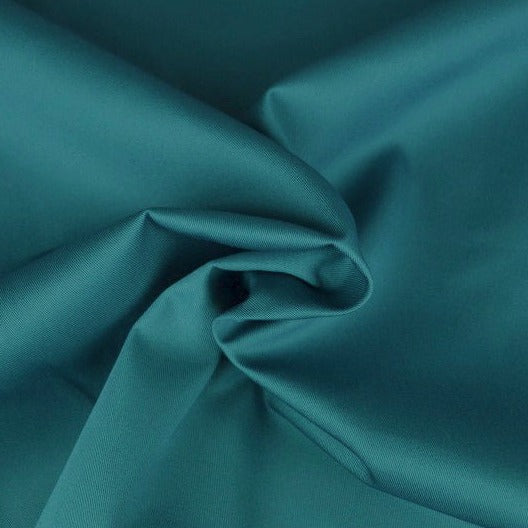 MÖRK PETROLEUMSBLÅ BOMULLSTWILL – KRAFTIGT OCH FORMSTABILT TYG