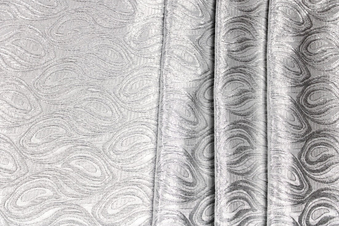 SØLV SATIN JACQUARD STOF MED DRÅBEMOTIV