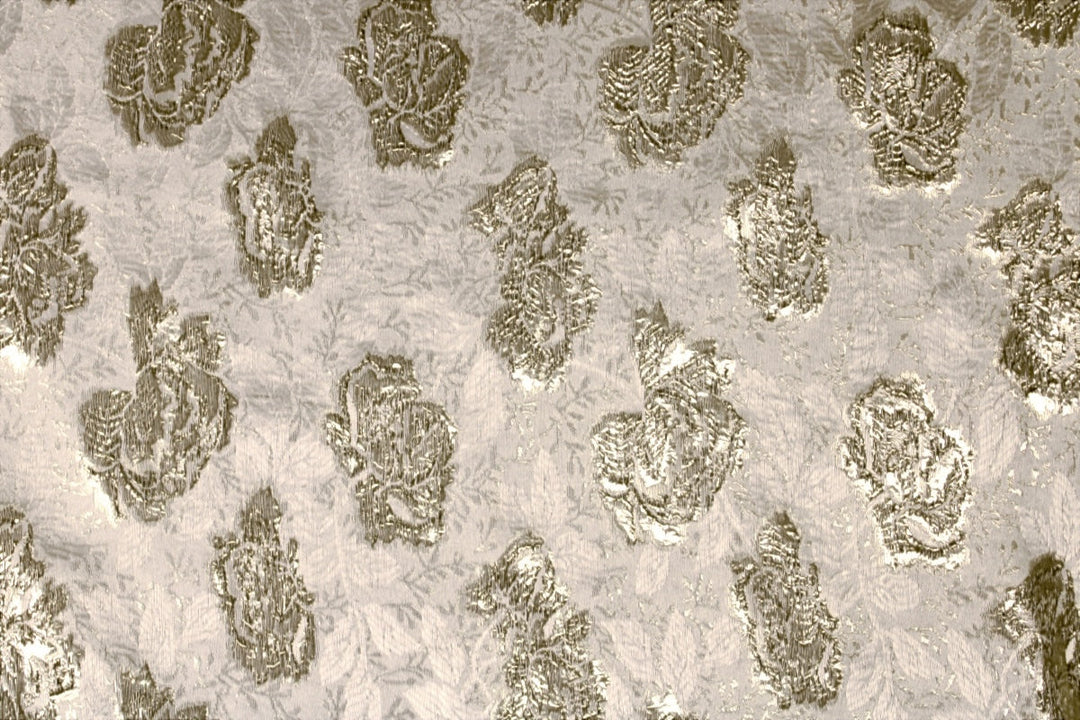 CHAMPAGNEFARVET SATIN JACQUARD STOF MED BLOMSTER