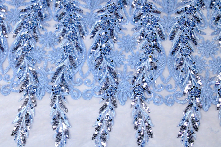 BLÅTT TYLLTYG MED PALJETTER OCH PÄRLOR