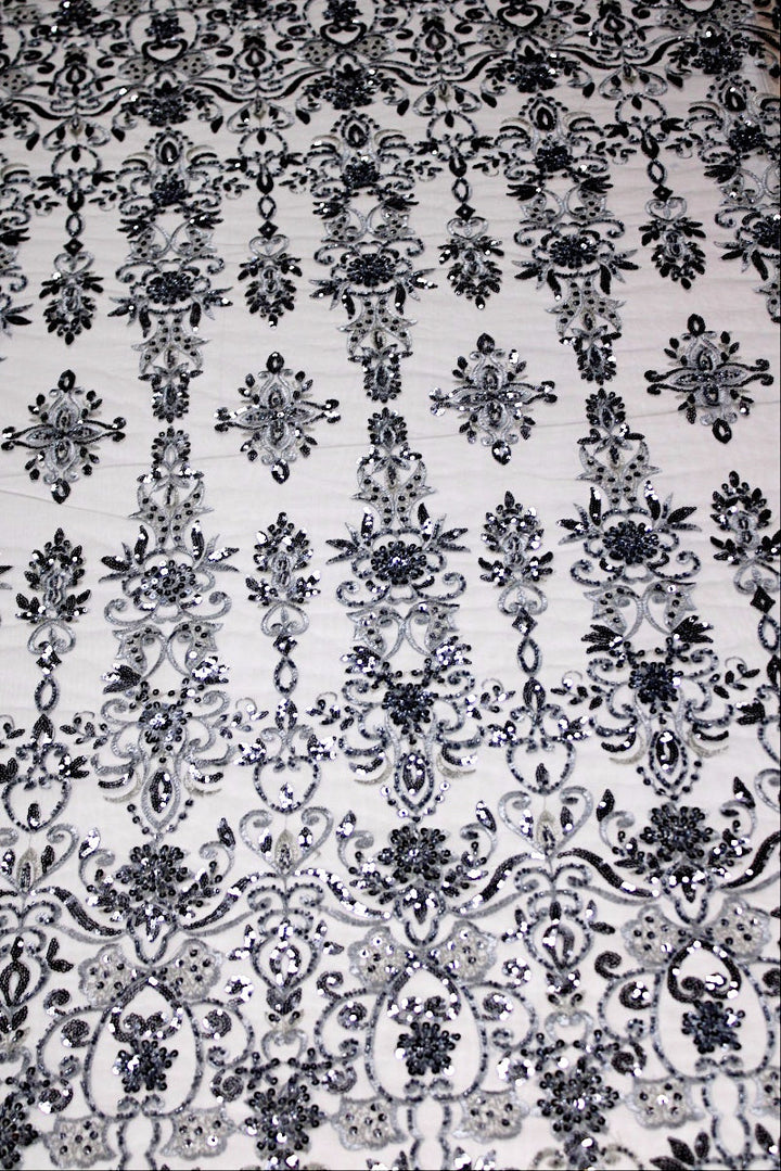 SILVER TYLLTYG MED PALJETTER OCH PÄRLOR