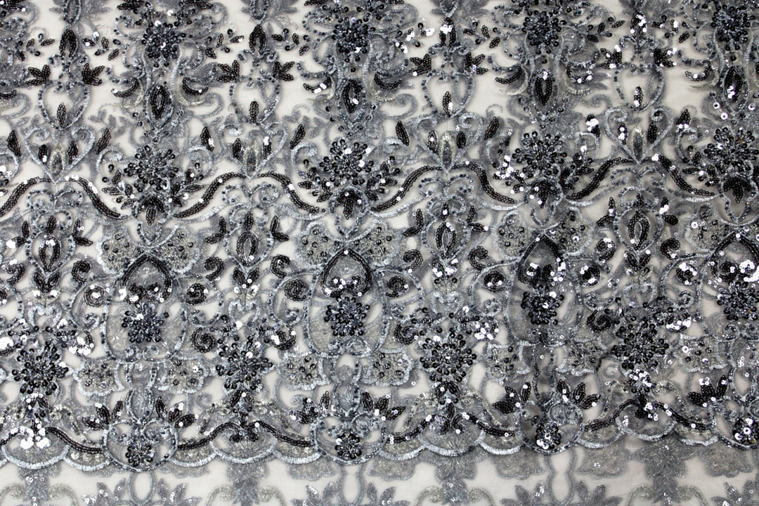 SILVER TYLLTYG MED PALJETTER OCH PÄRLOR