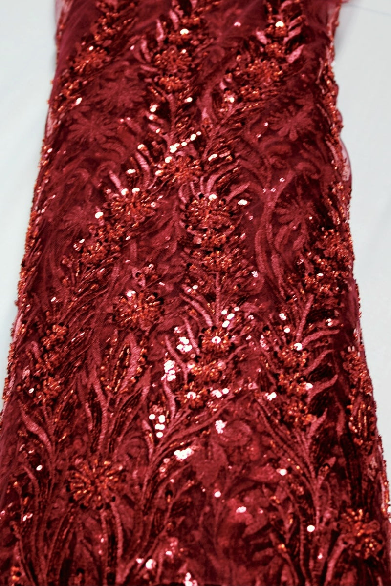 BORDEAUX TYLLTYG MED PALJETTER OCH PÄRLOR