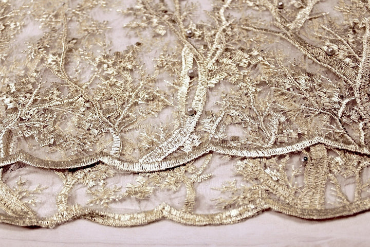 CHAMPAGNE TYLLTYG MED BRODERADE TRÄD