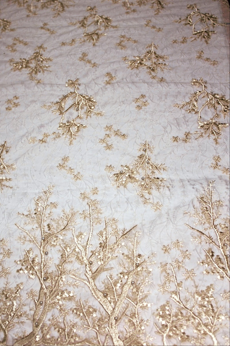 CHAMPAGNE TYLLTYG MED BRODERADE TRÄD