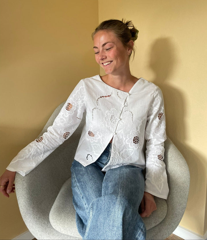 BELLA BLUSEN SYMÖNSTER – DESIGNAT AV DITTE ANDY (STL 34-50)