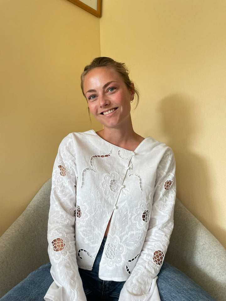 BELLA BLUSEN SYMÖNSTER – DESIGNAT AV DITTE ANDY (STL 34-50)