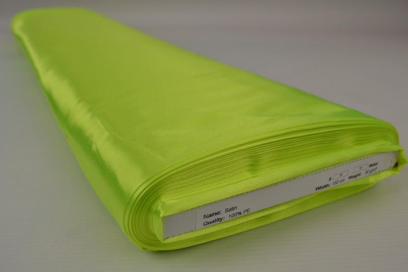 LIMEGRÖN SATIN TYG – LÄTT & GLANSIGT