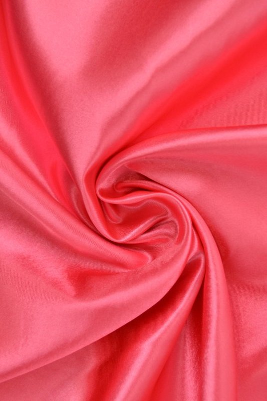 KORALL / LJUSROSA SATIN TYG – LÄTT & GLANSIGT