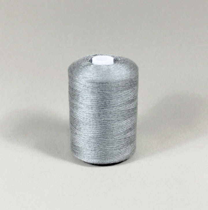 SILVERGRÅ STARK POLYESTER SYTRÅD