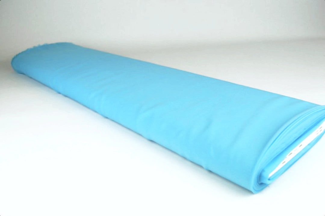 HAVSBLÅ CHIFFONG – LÄTT, TRANSPARENT & MED VACKERT FALL