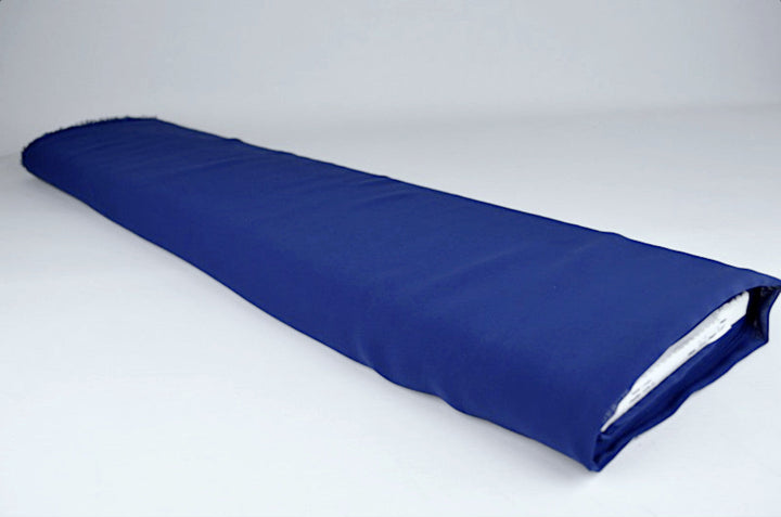 MÖRK BLÅ CHIFFONG – LÄTT, TRANSPARENT & MED VACKERT FALL