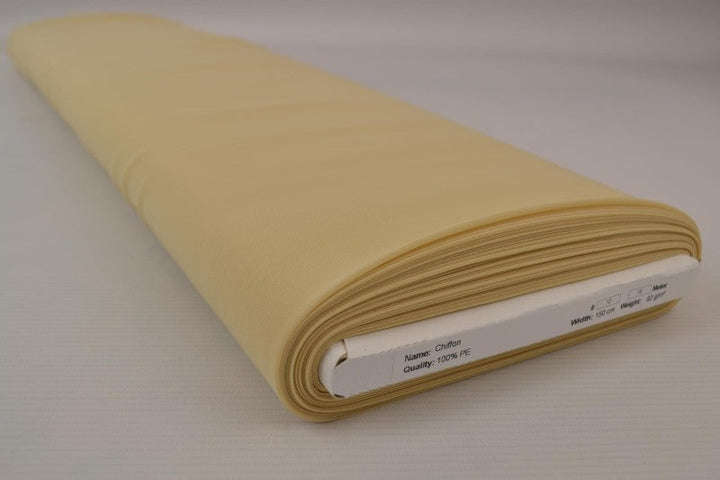 BEIGE CHIFFONG – LÄTT, TRANSPARENT & MED VACKERT FALL