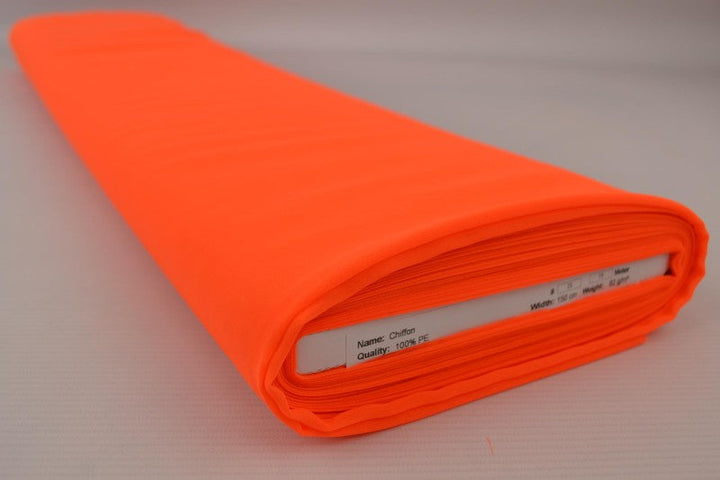 MÖRK NEON ORANGE CHIFFONG – LÄTT, TRANSPARENT & MED VACKERT FALL