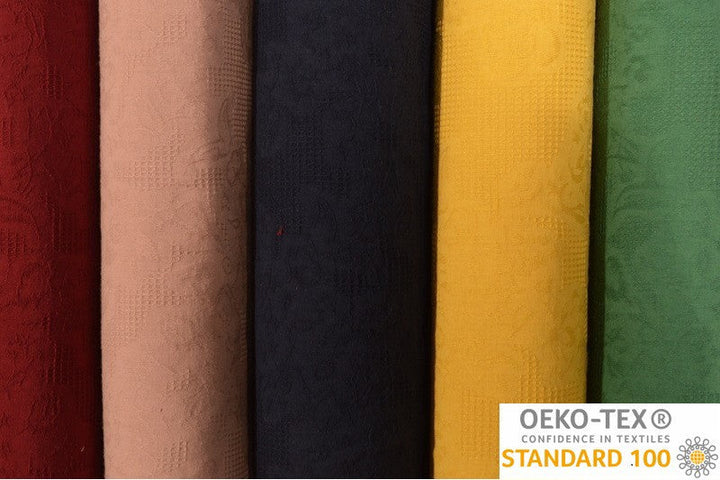 SVART BOMULLS JACQUARD – VÅFFELSTRUKTUR MED BLOMMOTIV