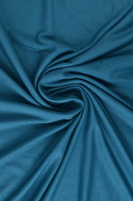 MÖRK PETROLEUMSBLÅ VISCOSE JERSEY TYG MED STRETCH