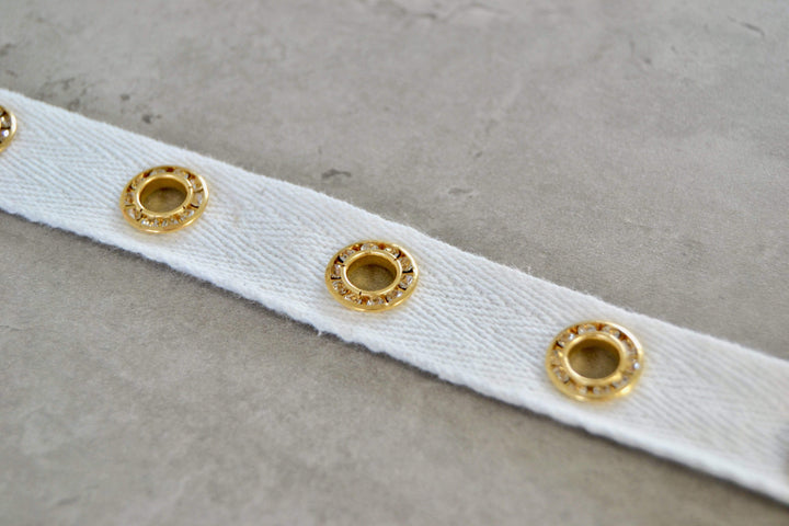 VIT BAND MED GULDRINGAR 20MM