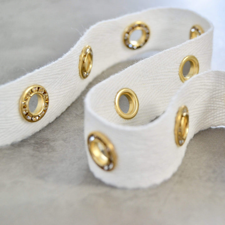 VIT BAND MED GULDRINGAR 20MM