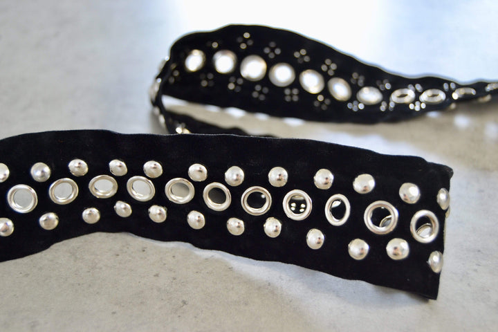 SVART VELURBAND MED NITAR 40MM