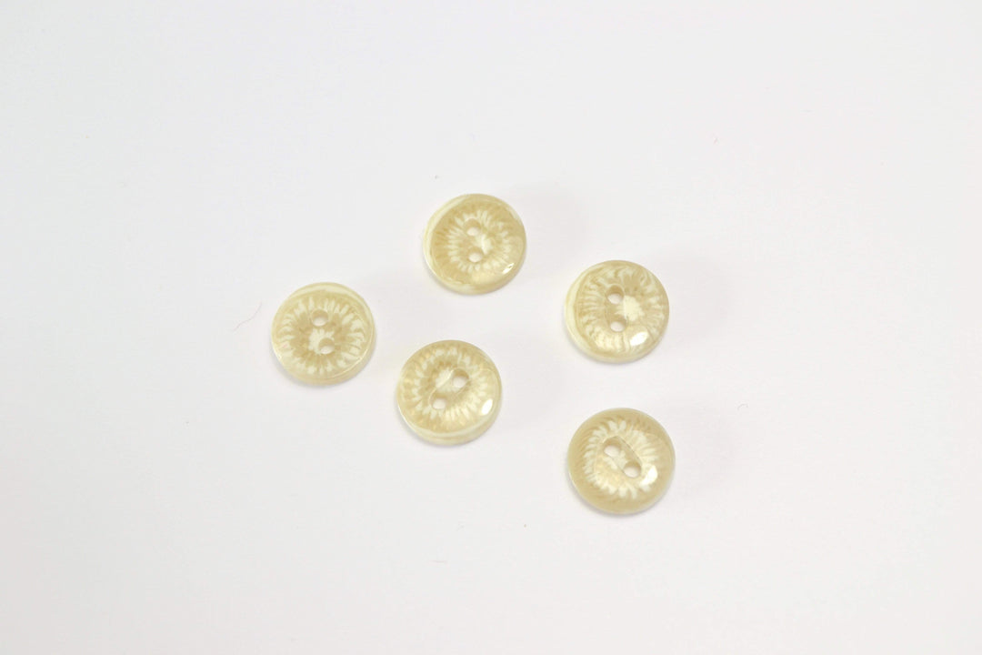 BEIGE KNAPPARE MED MÖNSTER 5 ST.