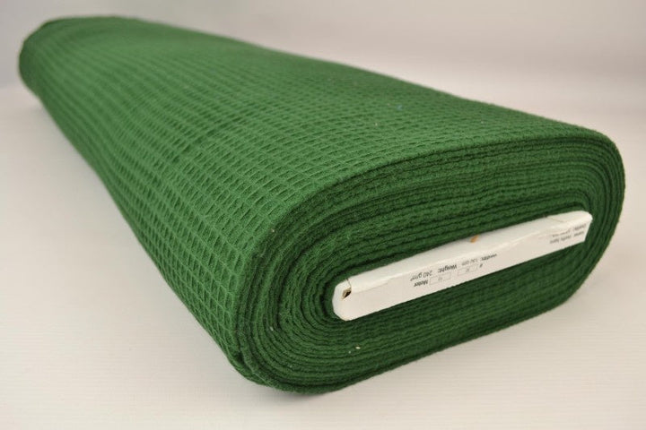 MÖRKGRÖN VÅFFEL PIQUÉ – ABSORBERANDE & SNABBTORKANDE