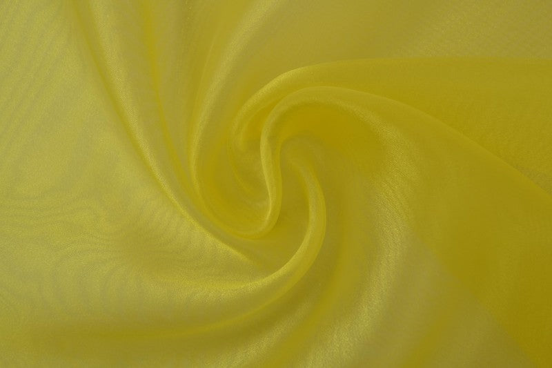 GUL ORGANZA – TRANSPARENT & GLÄNSANDE