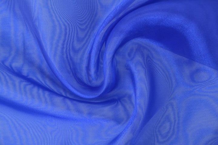 SAFIRBLÅ ORGANZA – TRANSPARENT & GLÄNSANDE