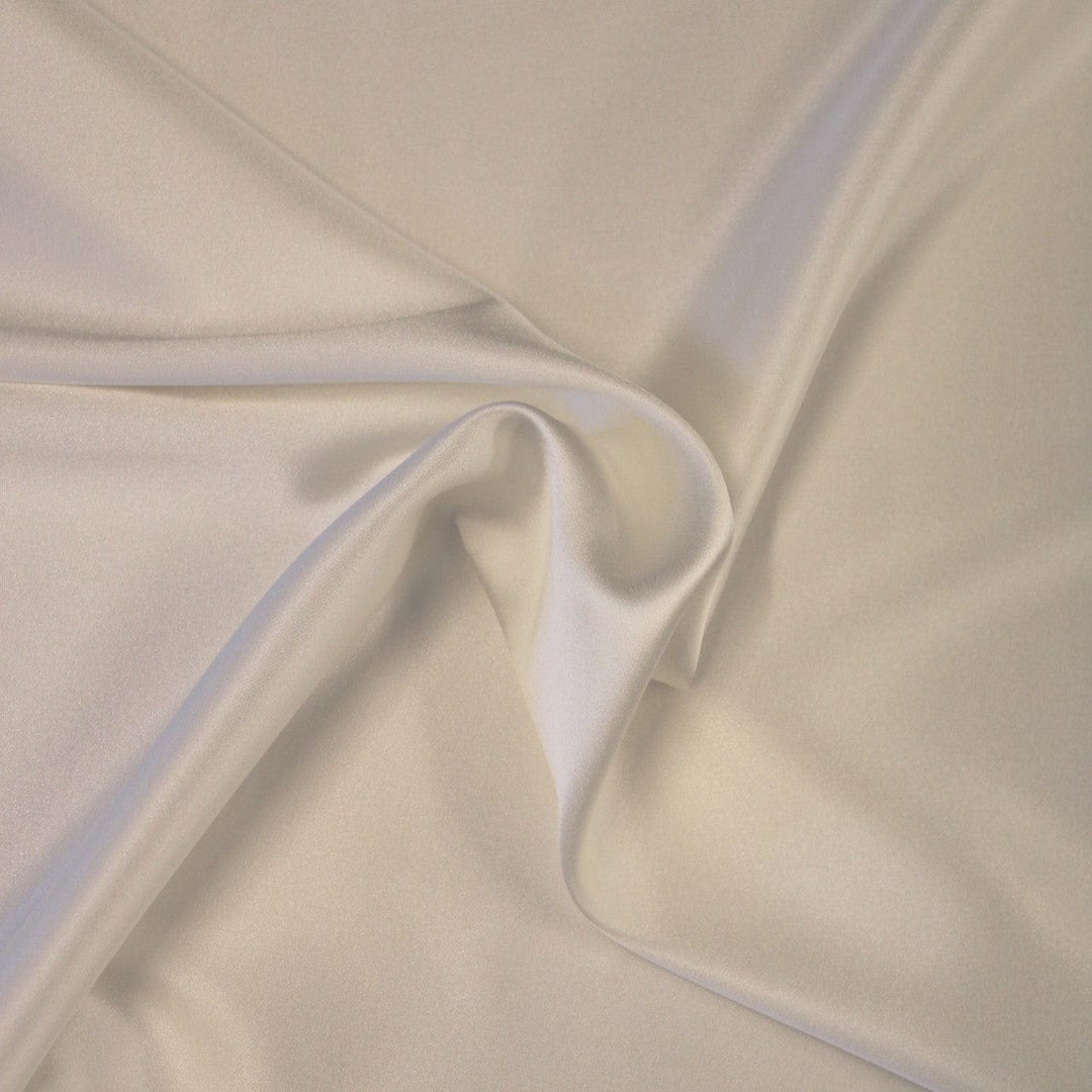 Garn & Metervarer Satin RÅHVID SILKE SATIN M. STRÆK