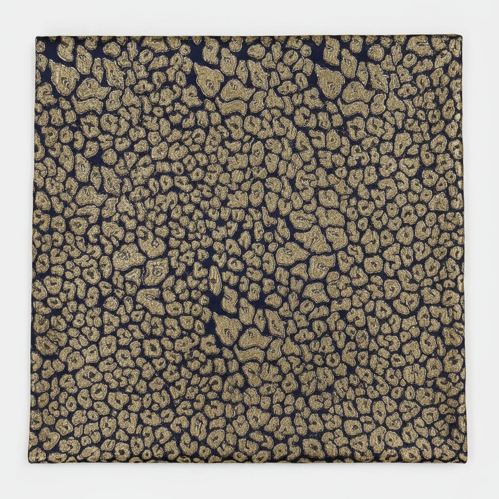 MÖRKBLÅ SATIN JACQUARD TYG MED GULDLEOPARDFLÄCKAR (bild 1 av 3)