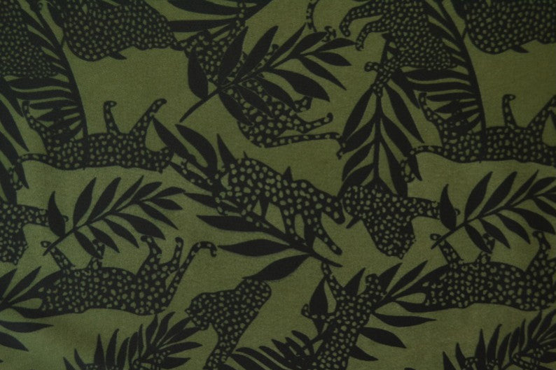 GRÖNT LYCRA TYG FÖR BADKLÄDER OCH SPORTKLÄDER MED LEOPARD- OCH PALMTRYCK
