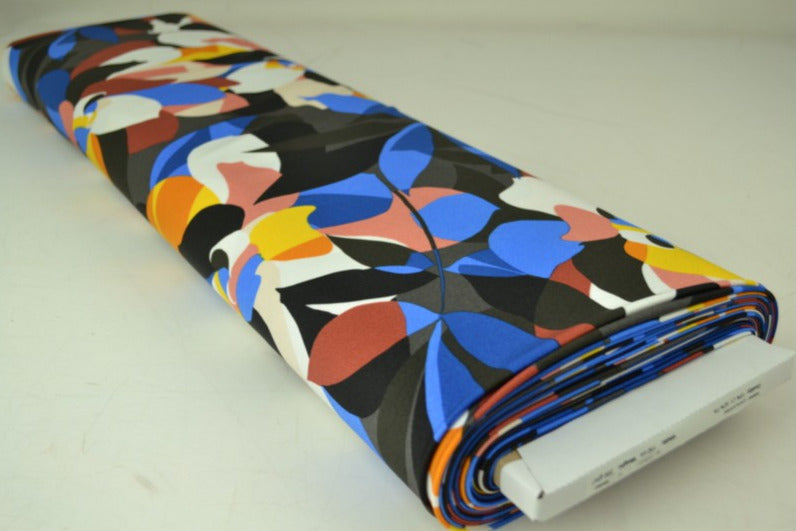 LYCRA TYG FÖR BADKLÄDER OCH SPORTKLÄDER MED FLERFÄRGAT STILISERAT BLOMMÖNSTER