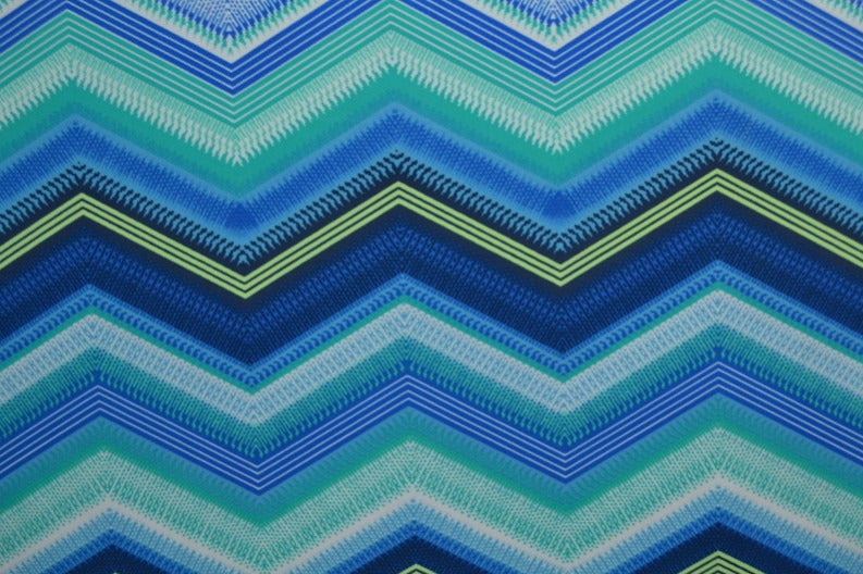 BLÅ LYCRA TYG FÖR BADKLÄDER OCH SPORTKLÄDER MED CHEVRONRÄNDER