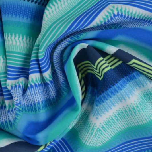 BLÅ LYCRA TYG FÖR BADKLÄDER OCH SPORTKLÄDER MED CHEVRONRÄNDER