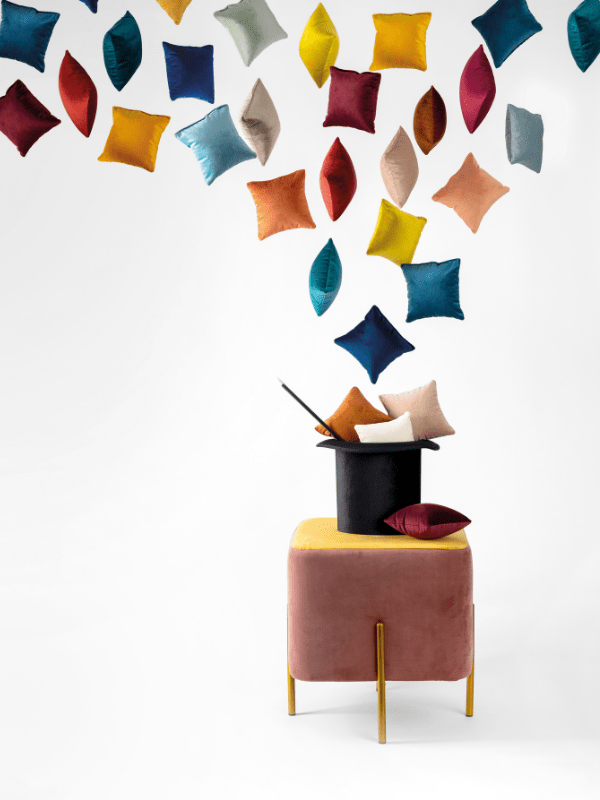 KUNGABLÅ LÄTT OCH SLITSTARK MÖBELSAMMET - MAGIC VELVET