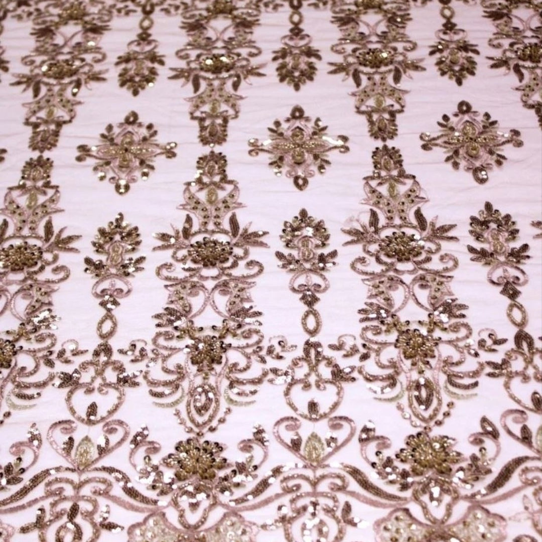Mörk vintage ljusrosa tylltyg med paljetter och pärlor (bild 1 av 3)