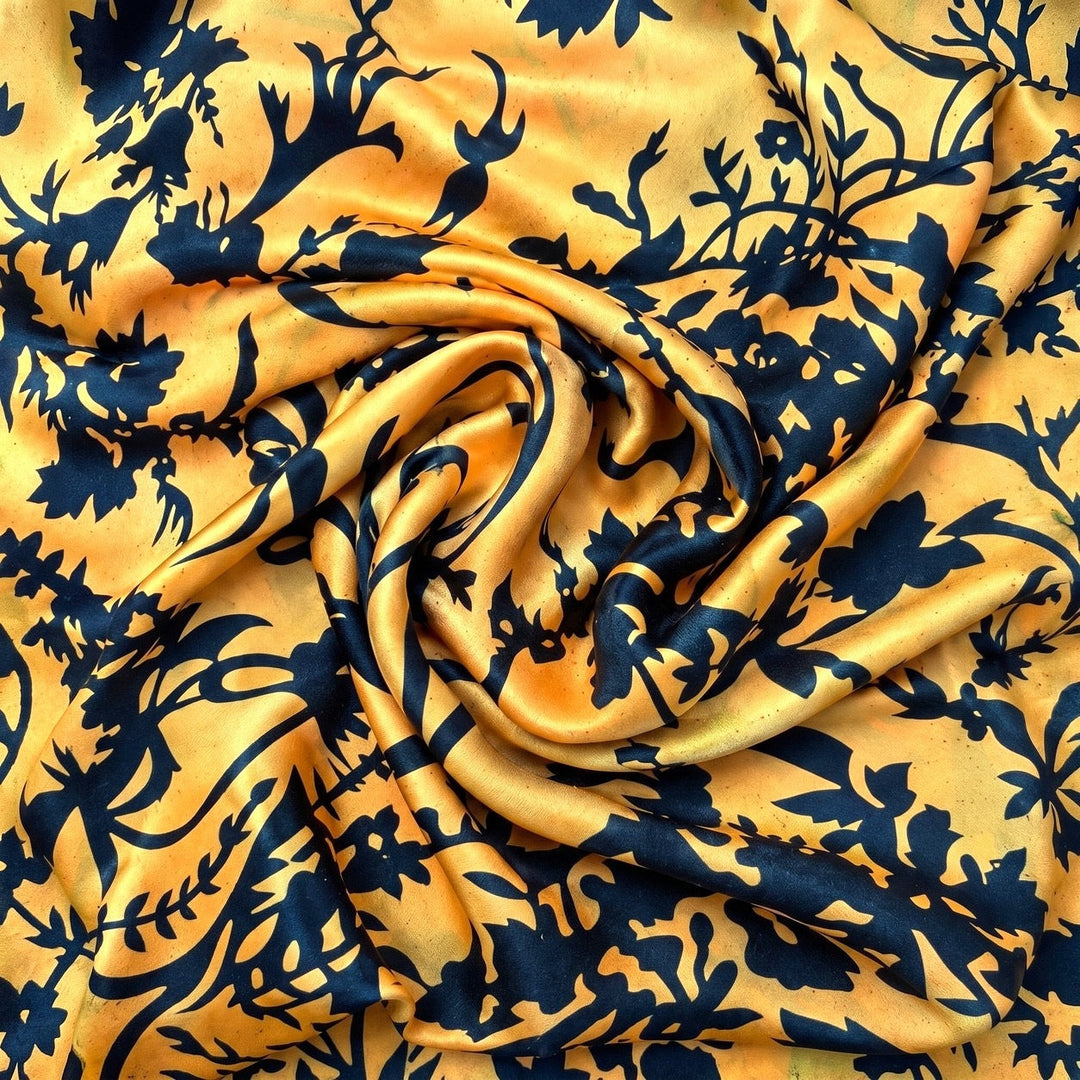 ORANGE OCH GULD SIDEN MED BLOMMTRYCK – 2. SORTERING