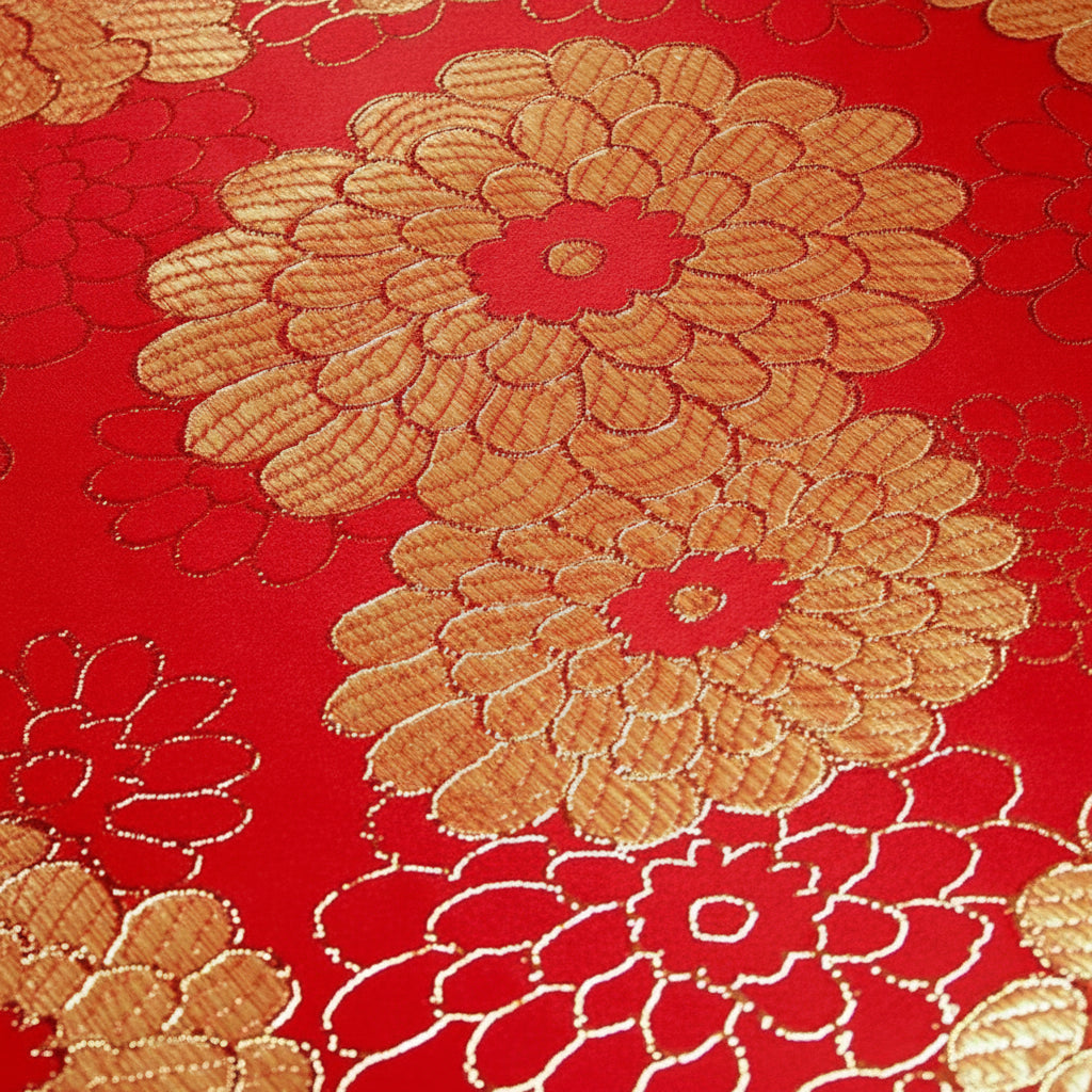 RÖD SATIN JACQUARD TYG MED RINGBLOMMOR (bild 1 av 3)
