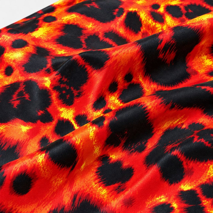 RÖD OCH ORANGE SIDEN MED LEOPARDMÖNSTER (bild 3 av 3)
