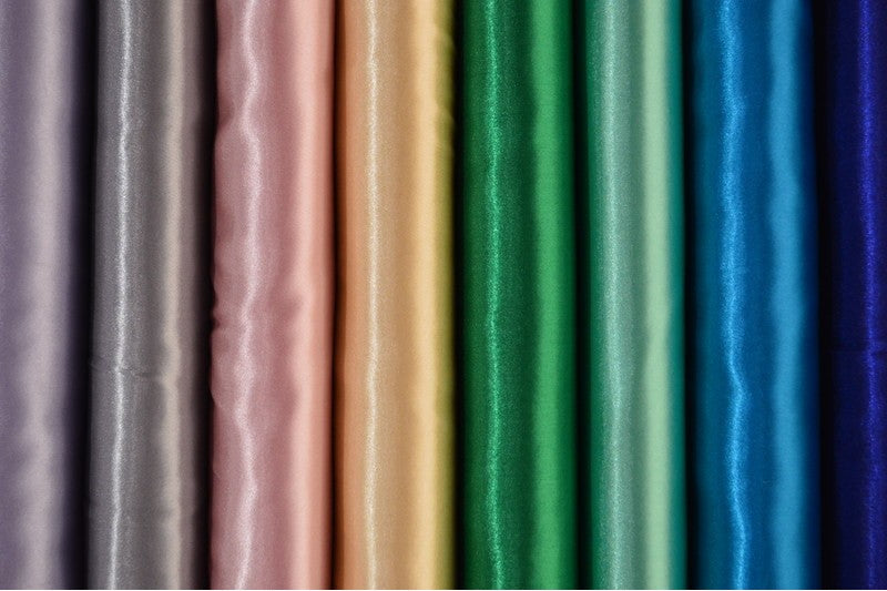 Mörk vintage rosa satin tyg – lätt & glansigt (bild 7 av 8)