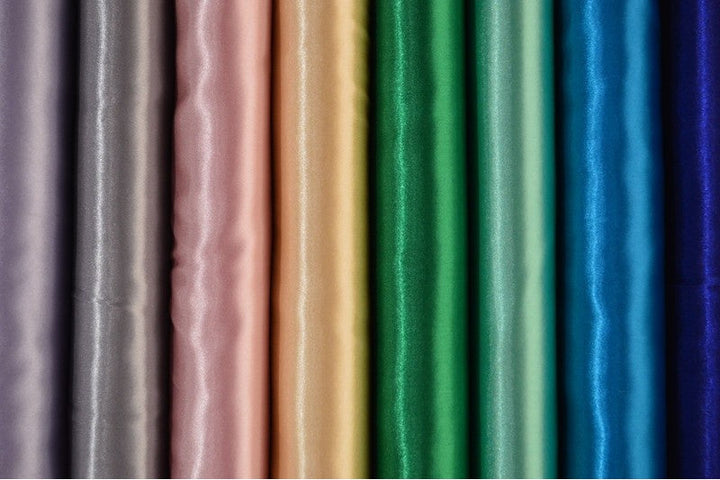 Mörk vintage rosa satin tyg – lätt & glansigt (bild 7 av 8)