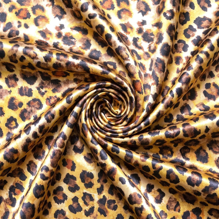 SIDEN MED LEOPARD TRYCK