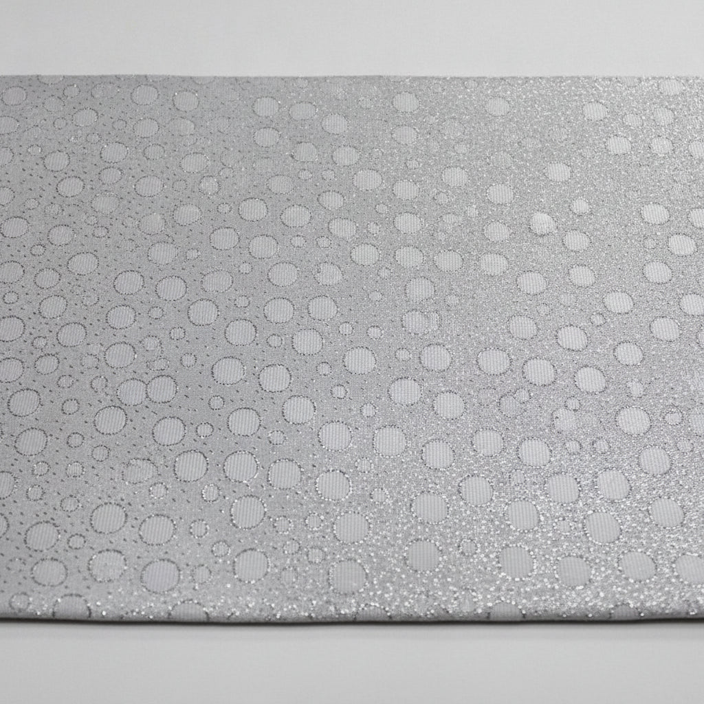 SILVER SATIN JACQUARD TYG MED PRICKAR (bild 1 av 3)