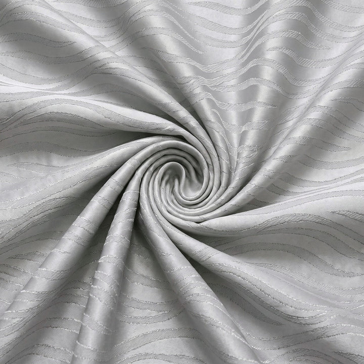 SILVER SATIN JACQUARD TYG MED VÅGMOTIV