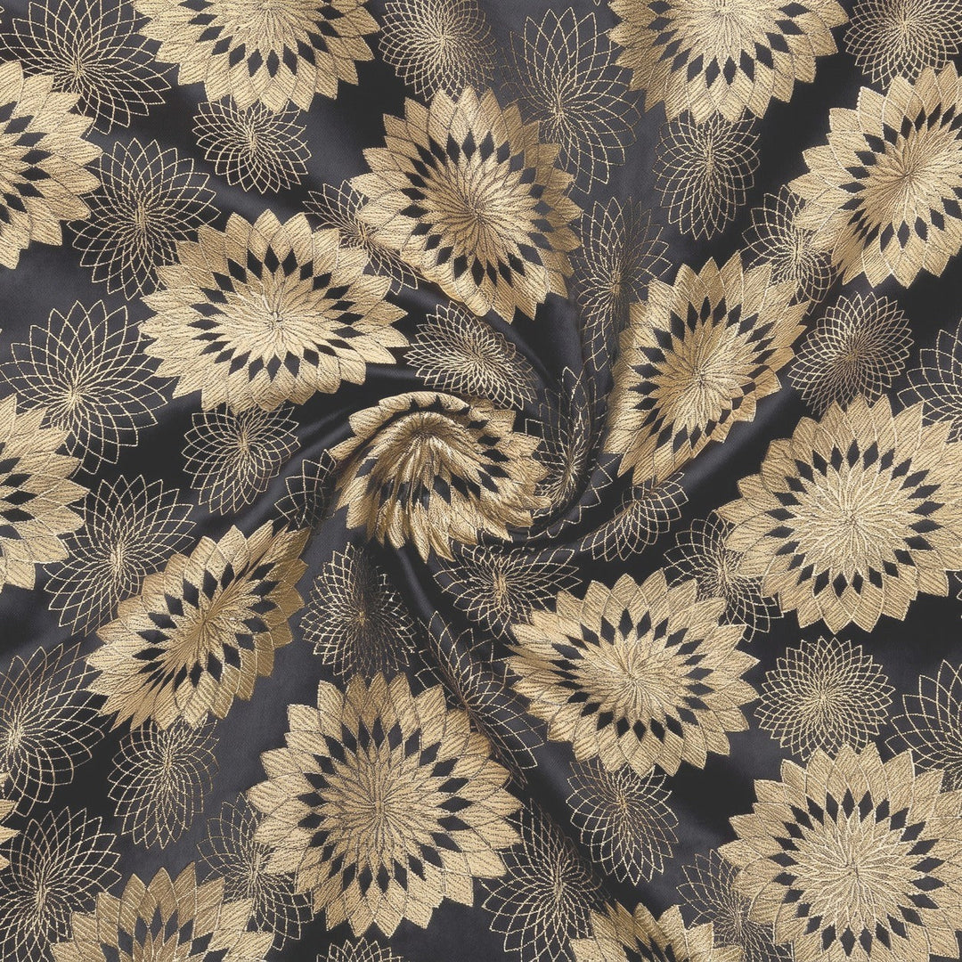 MÖRKBLÅ SATIN JACQUARD TYG MED GULDBLOMMOR