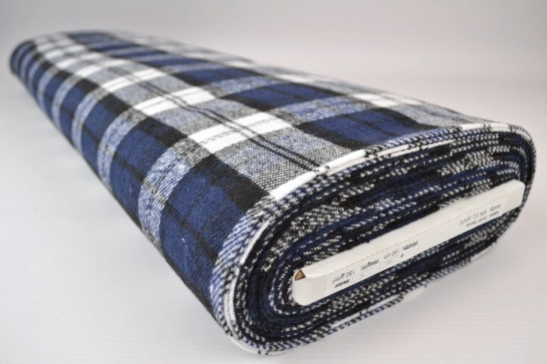 MÖRKBLÅ OCH VIT SKOTTSKRUTIG FLANELL